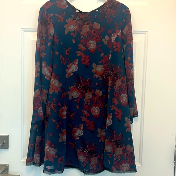 kimichi blue Tops - Kimchi Blue Small fully lined mini dress